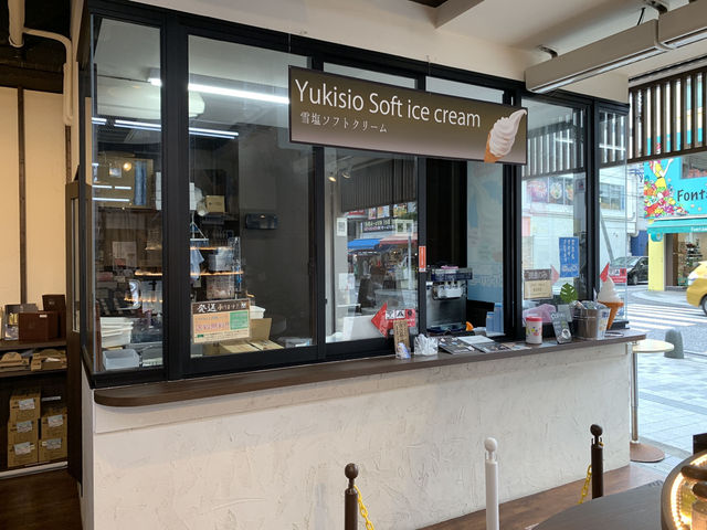 🍦 Salty-Sweet Surprise at Shionosenmonten Shioya – Kokusai-dori’s Hidden Gem
