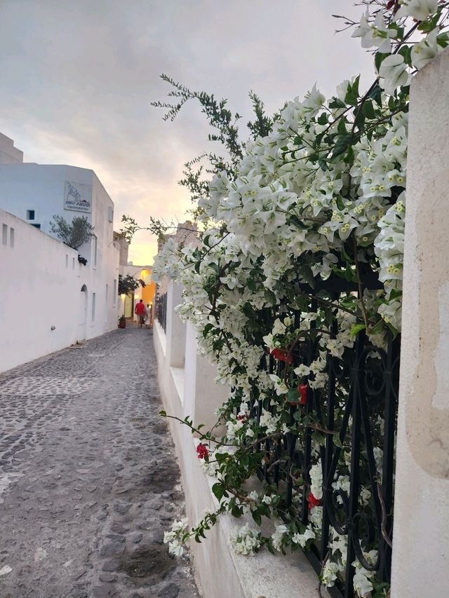 🚢🏝️ Santorini | 乘著船，抵達藍白色的夢境