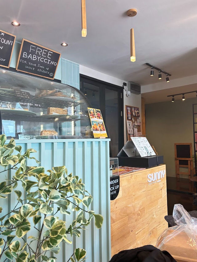 Sunny Cafe: Samui's Bright Spot