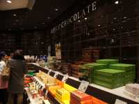 🍫 Chocolate Paradise at the Airport – Royce’ Chocolate World, Hokkaido