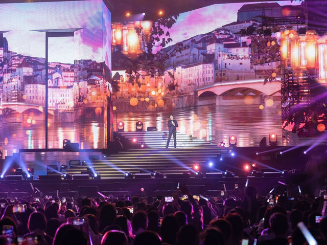 Curtain Call of Dreams: Leon Lai's Stage 