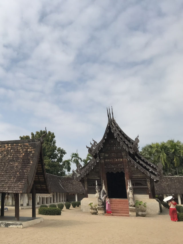 “พาคุณแม่เที่ยววัดอินทราวาส (วัดต้นเกว๋น) เชียงใหม่