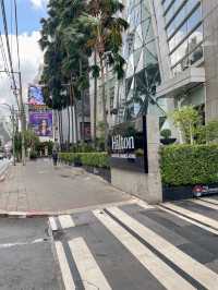 ✨ Weekend Staycation ที่ Hilton Grande Asoke Bangkok – คุ้มค่าเกินราคา! 🛏️🍃