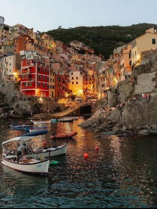 Colorful Landscapes: An Unforgettable Journey Through Cinque Terre