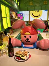 🌀 상하이 Wiggle Wiggle 플래그십 스토어 방문기 – 다채로운 감성, 쇼핑과 체험의 즐거움