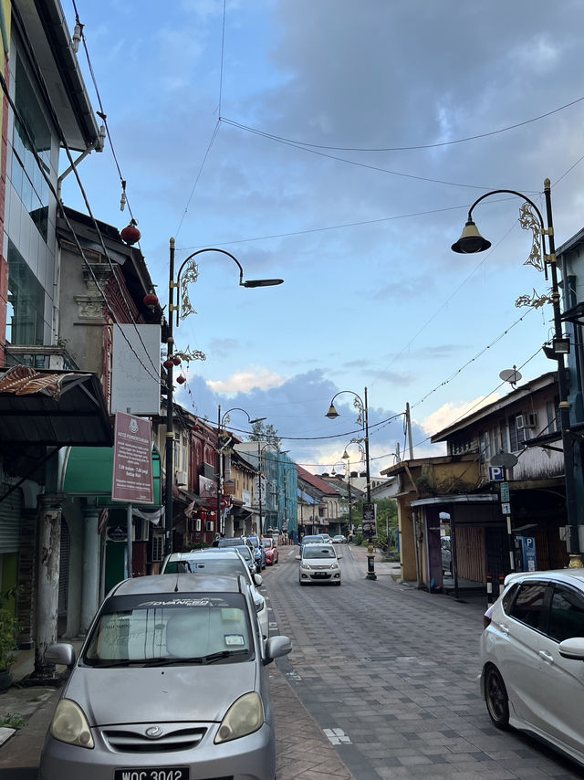 🌙 Terengganu Nights: Lanterns, Murals & a Seaside Breeze 🏮🌊