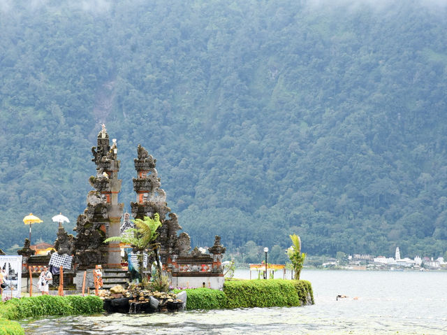 Pura Ulun Danu Bratan – A Serene Lake