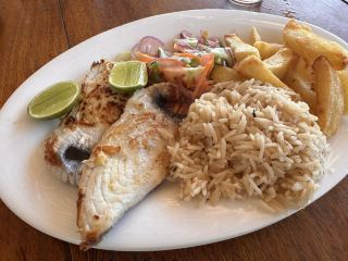 【Fish Market Local Restaurant｜「現場挑選！盡情品嚐尚西巴爾的魚」】