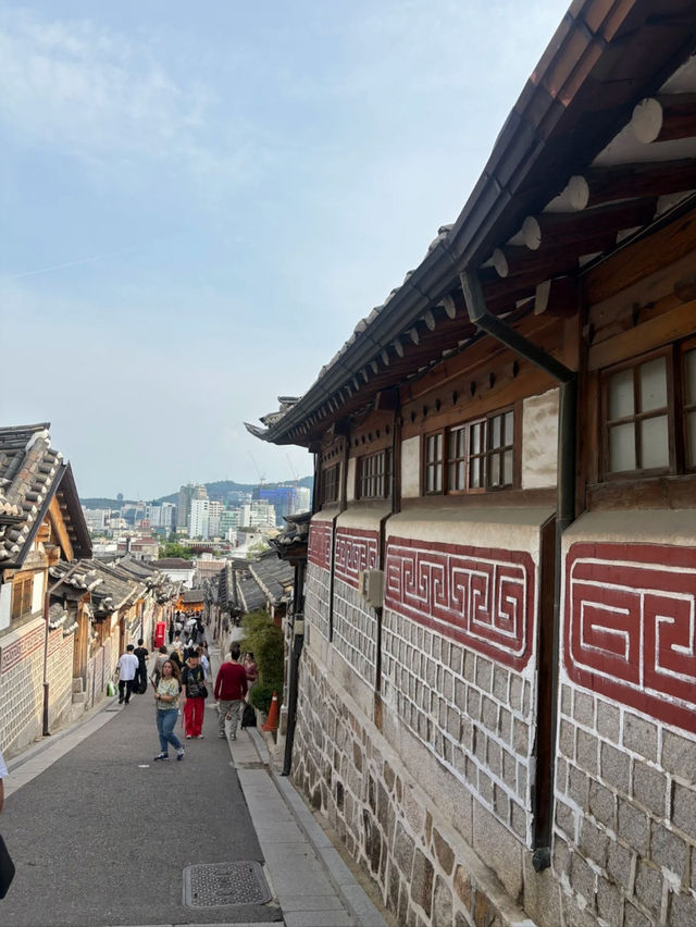 Seoul’s Hidden Gem: Bukchon Hanok Village
