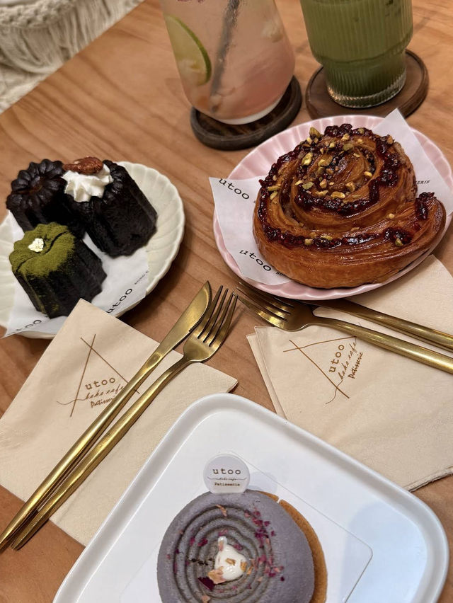 Utoo Boho Cafe & Patisserie