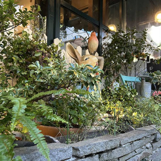 【東京/自由が丘🇯🇵】世界観に心躍る🐰ピーターラビットガーデンカフェ 【東京/自由が丘🇯🇵】世界観に心躍る🐰ピーターラビットガーデンカフェ