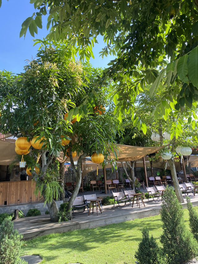 Trinh Cafe & Bistro – คาเฟ่สุดชิลล์ในฮอยอัน ☕️✨