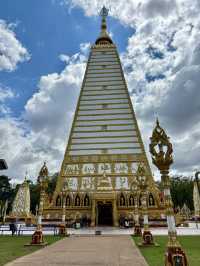 🛕 วัดพระธาตุหนองบัว – วัดดังใจกลางเมืองอุบล