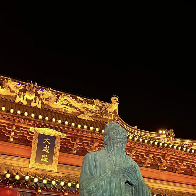 ## 【南京必玩】秦淮河終極攻略！夜遊、美食、歷史一次搞定～