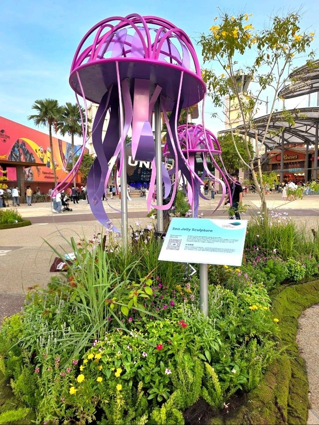 Sea Creatures floating on land! Sculptures to celebrate Singapore Oceanarium's Opening