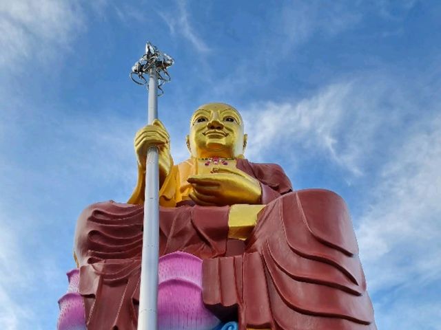 Discover Cultural Fusion at Wat Thawon Wararam in Hat Yai