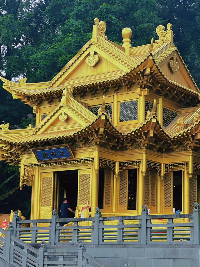 🙏 Paying Respect to Manjusri Bodhisattva – Wishing You Wisdom and Success