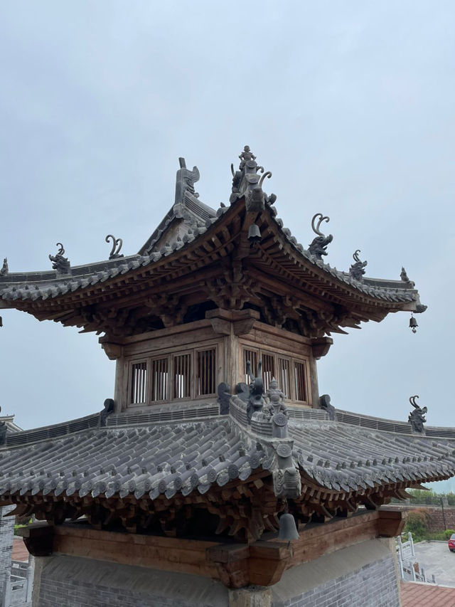 Serenity at Xiangshan Temple, Henan