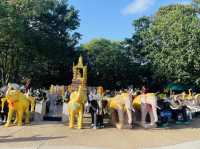 นั่งรับลม ที่แหลมพรหมเทพ