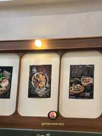 ข้าวเปียกเส้น (สี่แยกโรงเรียนหมากแข้ง)