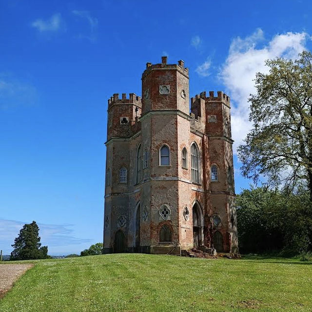 Powderham Castle – Six Centuries of Family, Power & Picturesque Devon