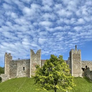 Framlingham Castle – Tudor Fortress with Panoramic Views