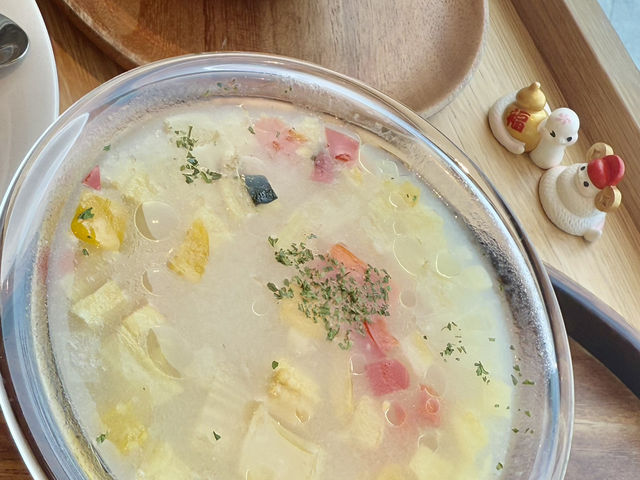 高雄內惟藝術中心附屬(SOUP)蔬食輕食咖啡廳.美食色香味俱全. 無麩質麵包.蛋糕.是糖尿病之友的福音 高雄內惟藝術中心附屬(SOUP)蔬食輕食咖啡廳.美食色香味俱全. 無麩質麵包.蛋糕.是糖尿病之友的福音