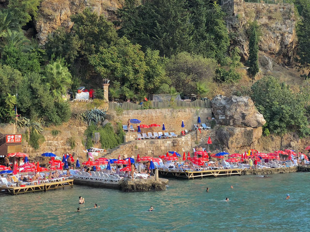 🌅 터키 안탈리아 머멀리 프라이빗 비치, 숨겨진 여유의 해변 🌅 터키 안탈리아 머멀리 프라이빗 비치, 숨겨진 여유의 해변