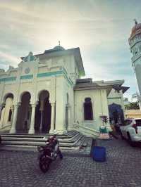Banda Aceh: Epic Mosques, Wild History & Coffee Vibes 🇮🇩✨