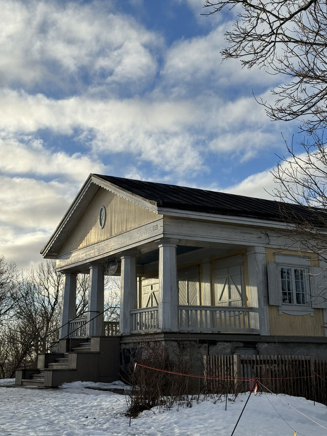 SUOMENLINNA: HELSINKI’S ICONIC ISLAND FORTRESS 🏰🌊🇫🇮