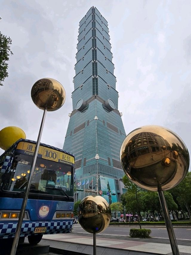 Golden Hour Stroll at Taipei 101: Sunset Vibes & Insta-Worthy Moments 🌇✨ Golden Hour Stroll at Taipei 101: Sunset Vibes & Insta-Worthy Moments 🌇✨