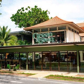 Green & Bean is a cafe with a great atmosphere and a tropical feel.
