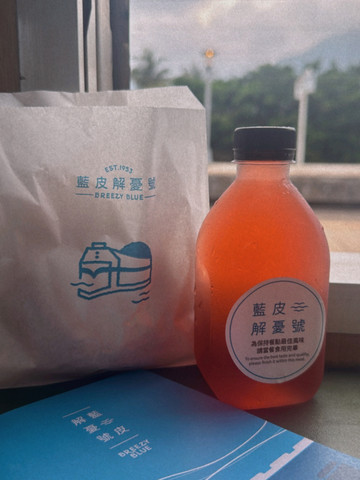 枋客文旅（ファンリャオ ホテル）×台湾鉄道・藍皮解憂号（ブルー