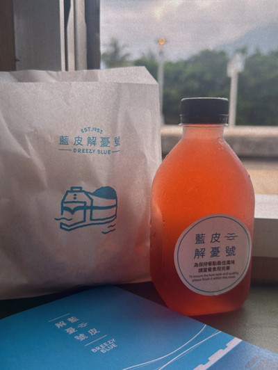 枋客文旅（ファンリャオ ホテル）×台湾鉄道・藍皮解憂号（ブルー