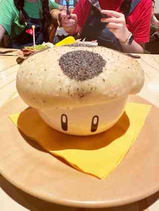 🍄 キノピオが迎える夢の食堂「キノピオ・カフェ」 | Trip.com 大阪