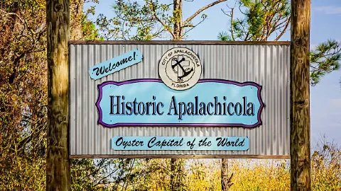 Florida’s Forgotten Coast: Apalachicola Historic District Adventure 🌊🏡 — traveler post in Franklin County