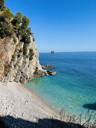 🇲🇪 A WALK THROUGH PETROVAC, A QUIET CORNER OF THE MONTENEGRIN COAST