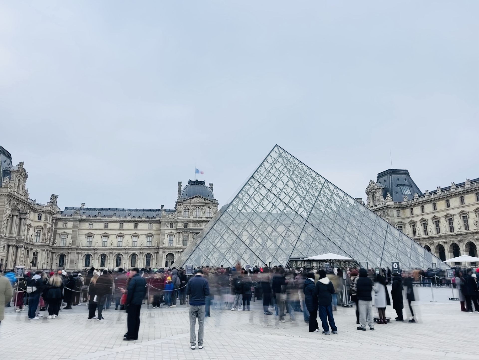 Plan It or Wing It? Why You Definitely Need to Plan the Louvre Museum in Paris!