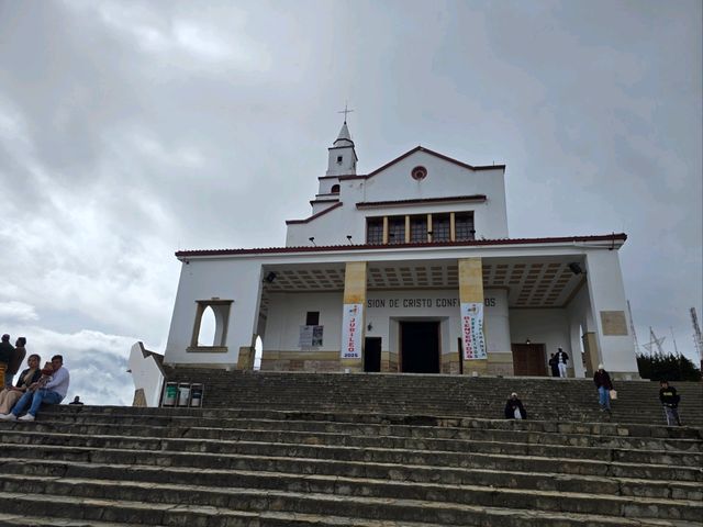 🇨🇴 高處見真章｜波哥大3100公尺聖山 Monserrate 登頂指南