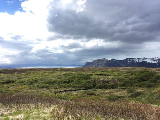 Glacier Walks and Midnight Suns