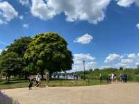 Hyde Park: London's Verdant Heart 🌳🚣‍♂️ 