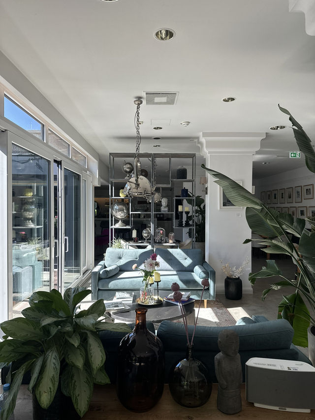 Spacious & Cozy Setting at FourSide Plaza