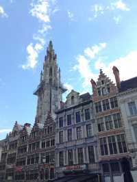 Antwerp is the city of the thrown hand. 