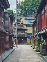 ⛪ Exploring Kanazawa’s Samurai and Geisha Districts: A Journey Through Time