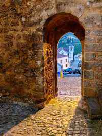 🚗 Ride-Sharing Travel in Óbidos: Navigate the Walled Wonder with Ease 🏰🚕✨