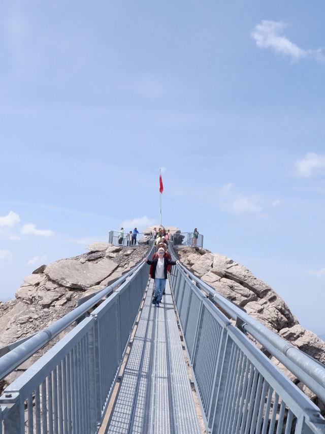 รีวิว: สะพาน Peak Walk by Tissot 