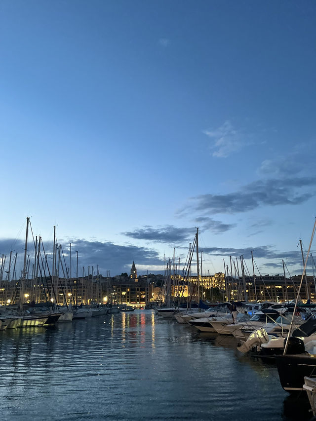🌊 Mediterranean Magic: Discover Marseille 🌊 Mediterranean Magic: Discover Marseille