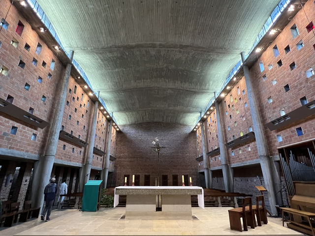 光與靜的對話:里爾多明我會修道院之行 光與靜的對話:里爾多明我會修道院之行