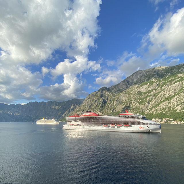 Средиземноморье с палубы круизного лайнера. Средиземноморье с палубы круизного лайнера.