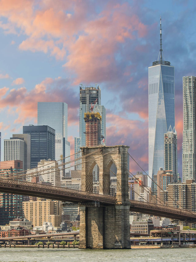 🌃 불빛의 강 위에 선 맨해튼의 맥박 ✨